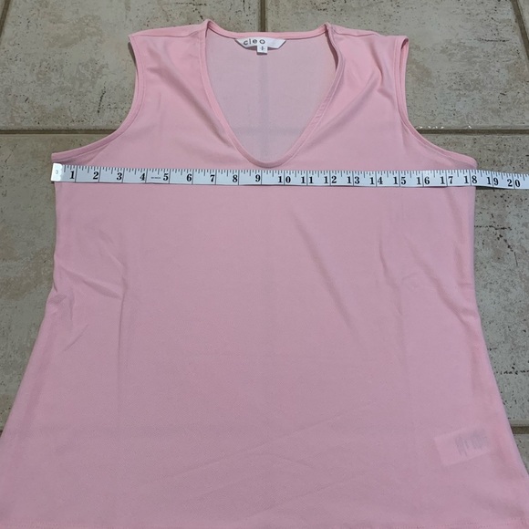 Cleo Pink V-Neck Sleeveless Blouse / Tank Top - Size Small - Picture 4 of 6